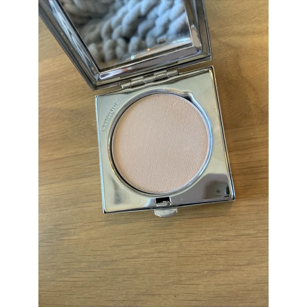 RARE Vintage Clinique Silver Tic Tac Toe Heart Compact Matte Beige 01 Powder
